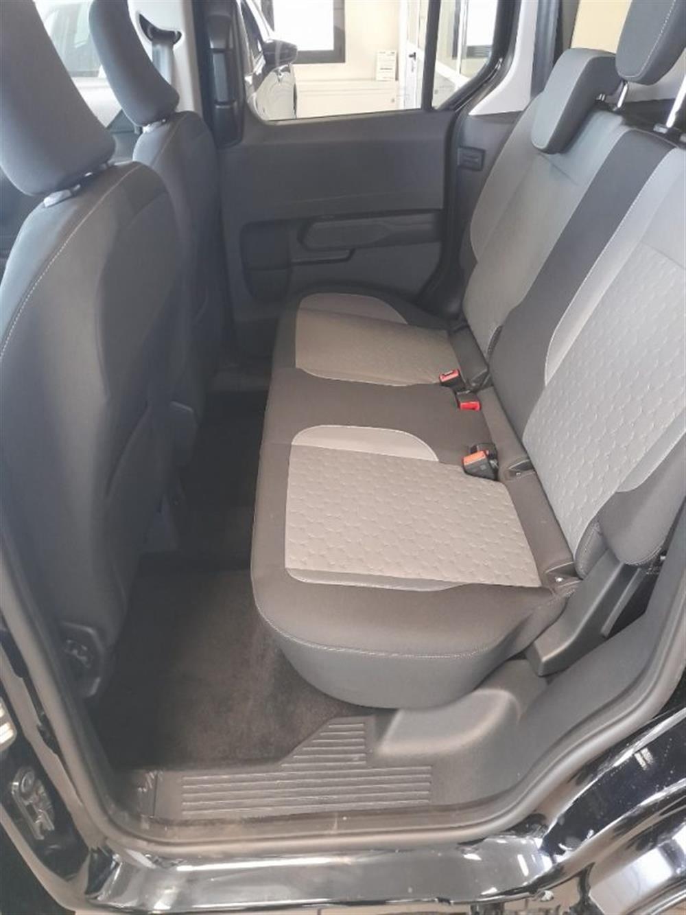 Tourneo Courier Tourneo Courier TITANIUM 1.0 BENZINA