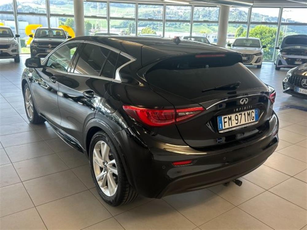 Q30 Q30 1.500 DIESEL 110 CV