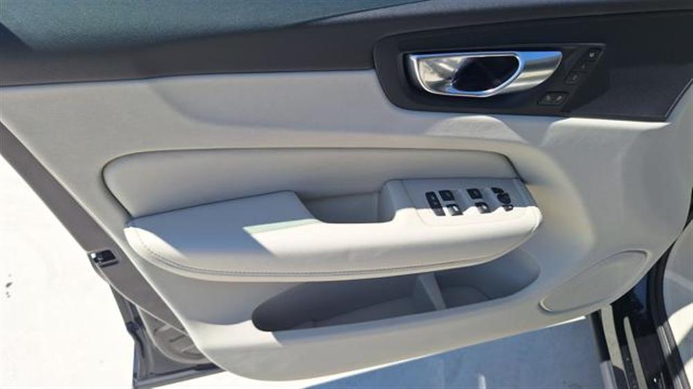 XC60 XC60 B4 (d) AWD automatic