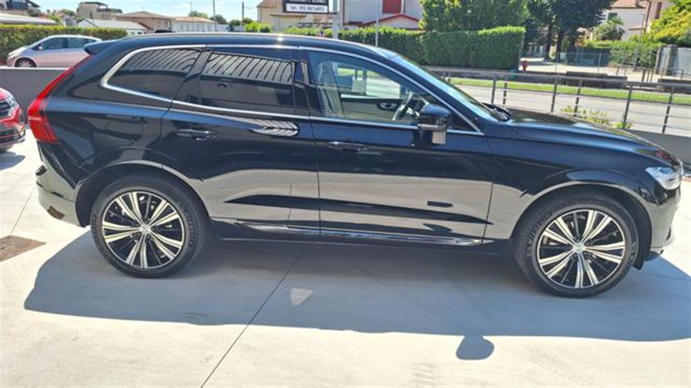 XC60 XC60 B4 (d) AWD automatic