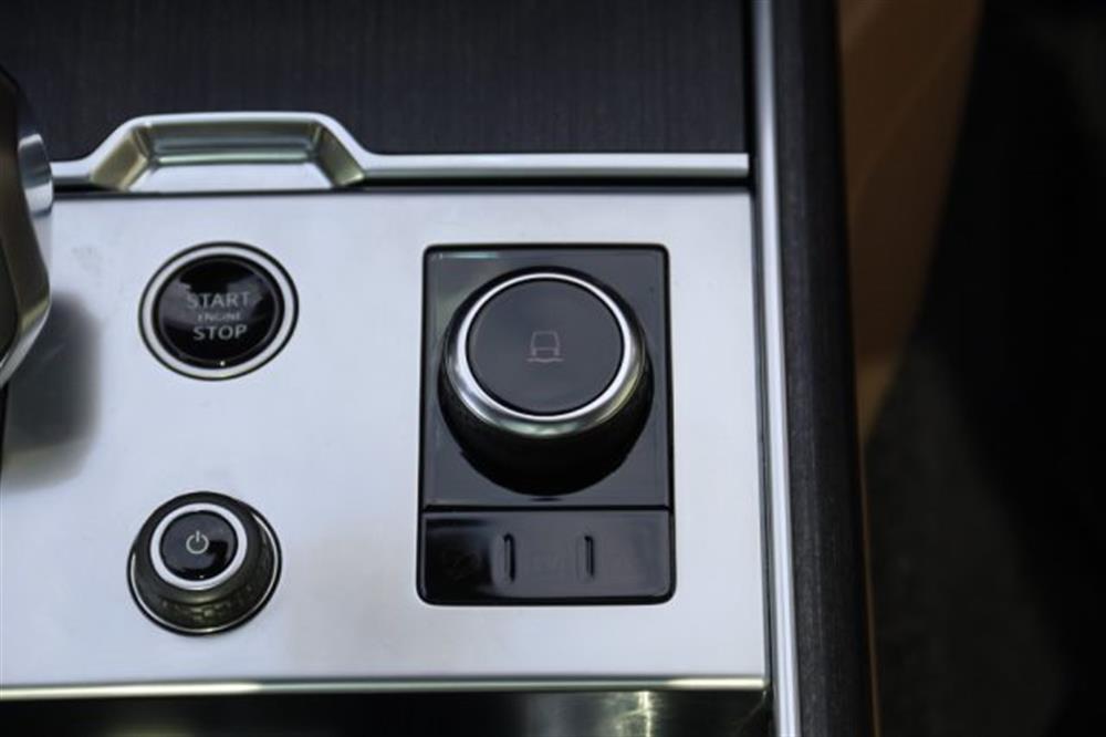 Range Rover Range Rover 3.0 I6 HSE LWB IVA E