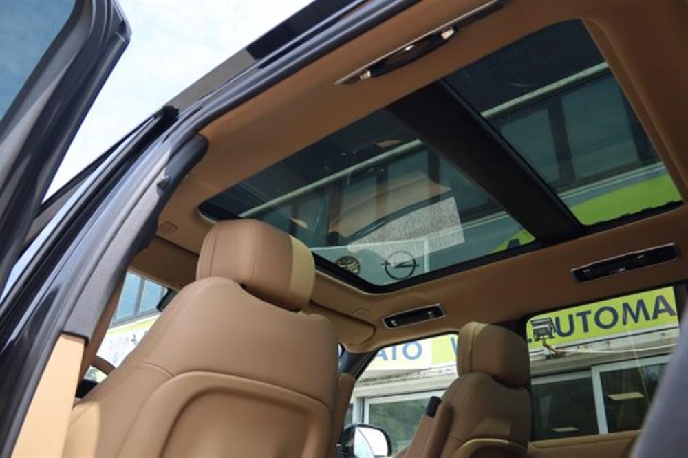 Range Rover Range Rover 3.0 I6 HSE LWB IVA E