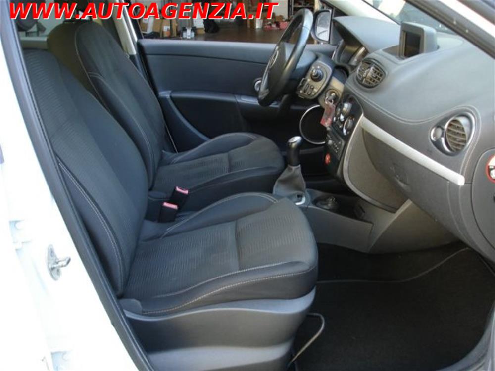 Clio Clio 1.2 16V 5 porte Dyna