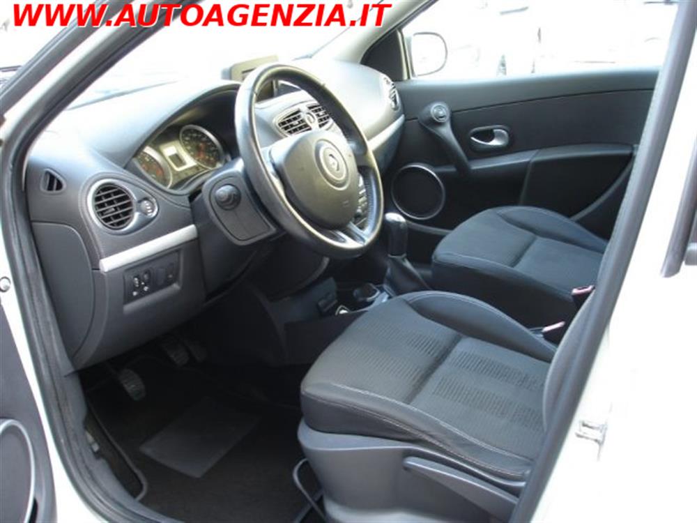 Clio Clio 1.2 16V 5 porte Dyna