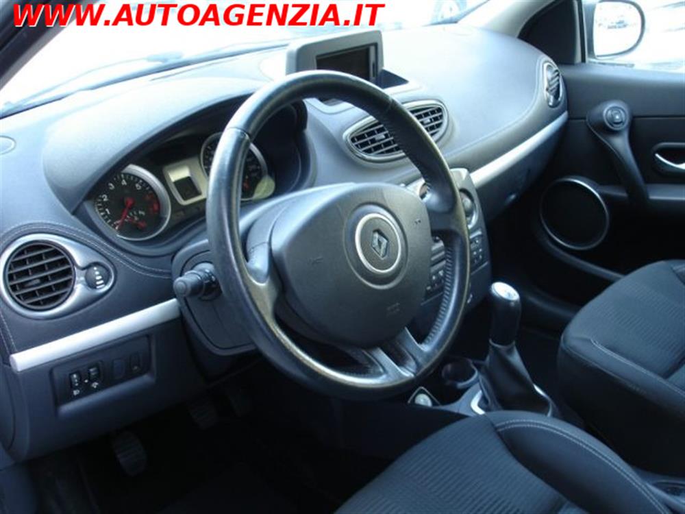 Clio Clio 1.2 16V 5 porte Dyna