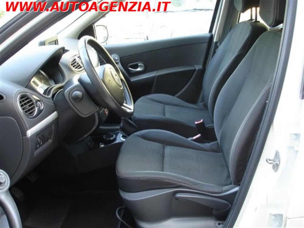 Clio Clio 1.2 16V 5 porte Dyna