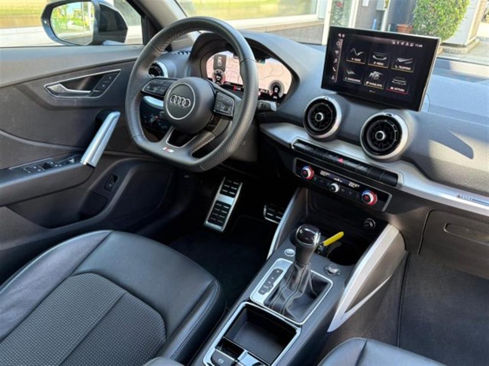Q2 Q2 35 TDI S tronic S li