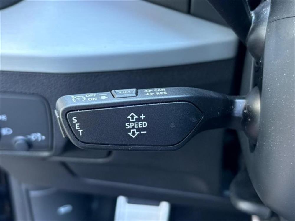 Q2 Q2 35 TDI S tronic S li