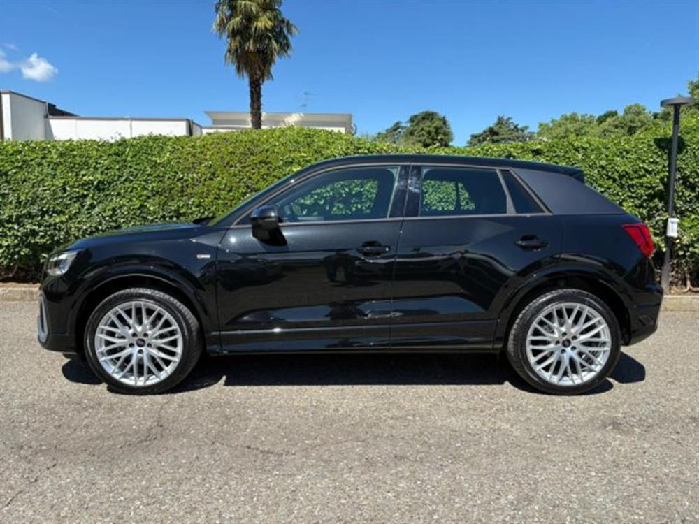 Q2 Q2 35 TDI S tronic S li