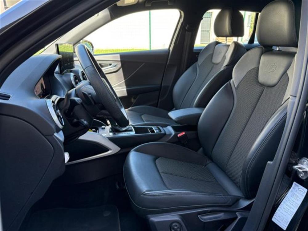 Q2 Q2 35 TDI S tronic S li