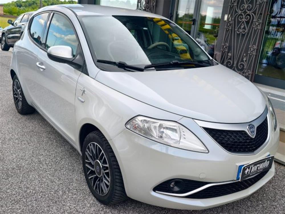 Ypsilon Ypsilon 1.2 69 CV 5 porte My