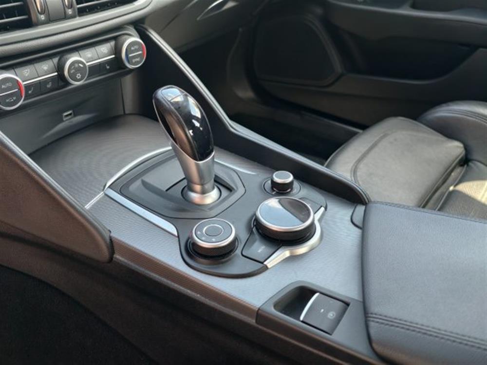 Giulia Giulia Veloce 210 CV AT8 AW
