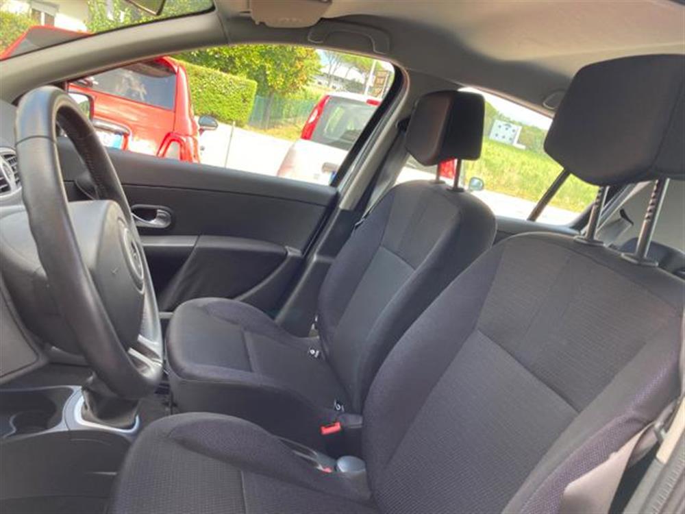 Clio Clio 1.4 16V 5 porte Dyna