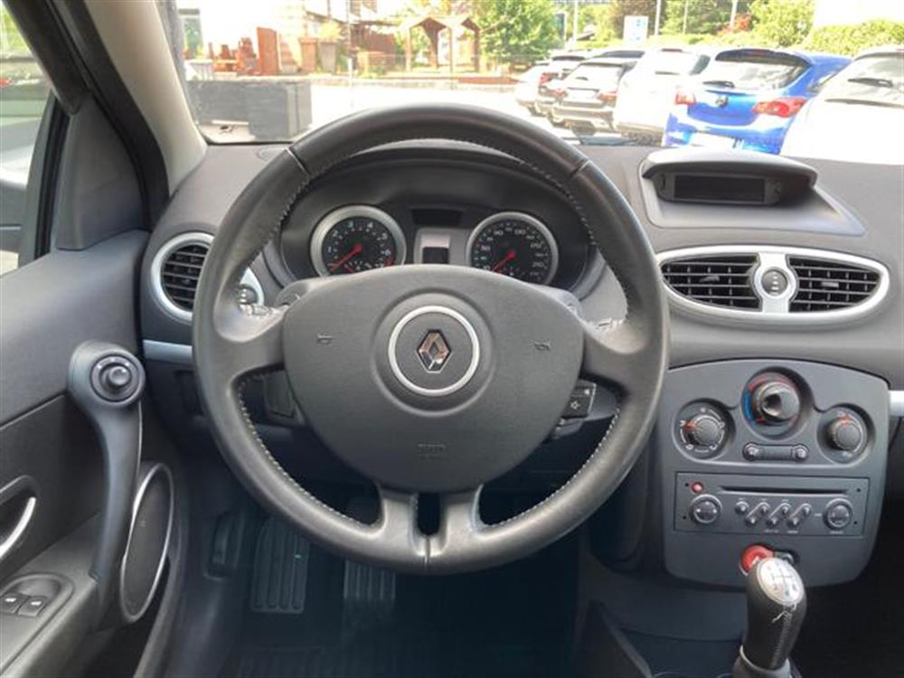 Clio Clio 1.4 16V 5 porte Dyna