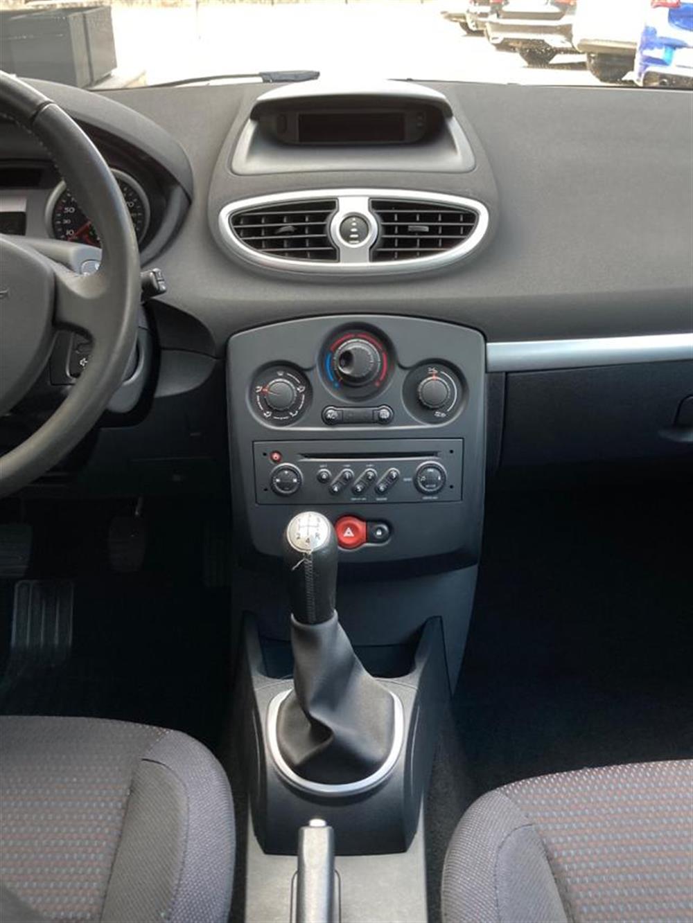 Clio Clio 1.4 16V 5 porte Dyna
