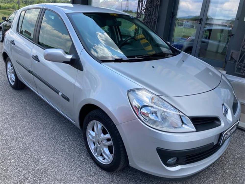 Clio Clio 1.4 16V 5 porte Dyna