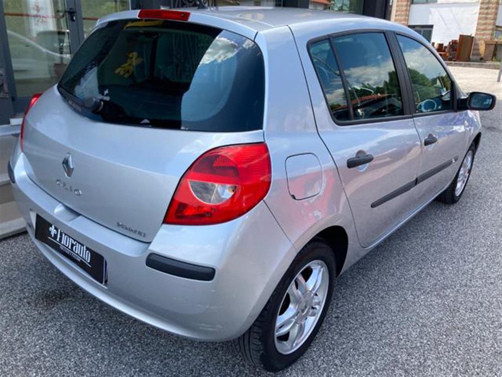 Clio Clio 1.4 16V 5 porte Dyna