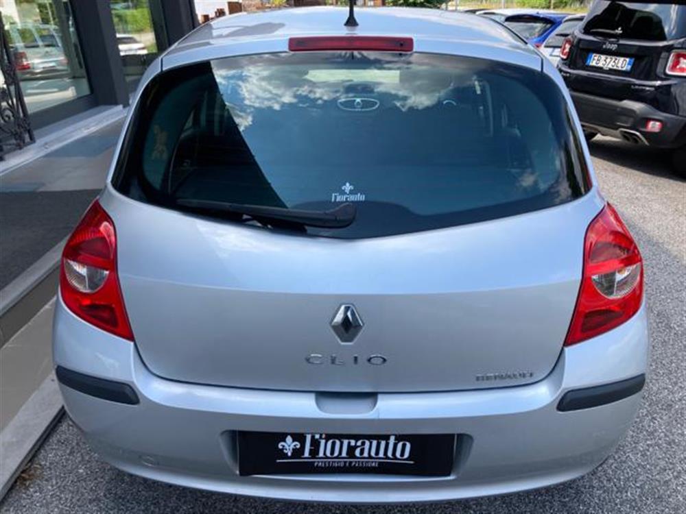 Clio Clio 1.4 16V 5 porte Dyna