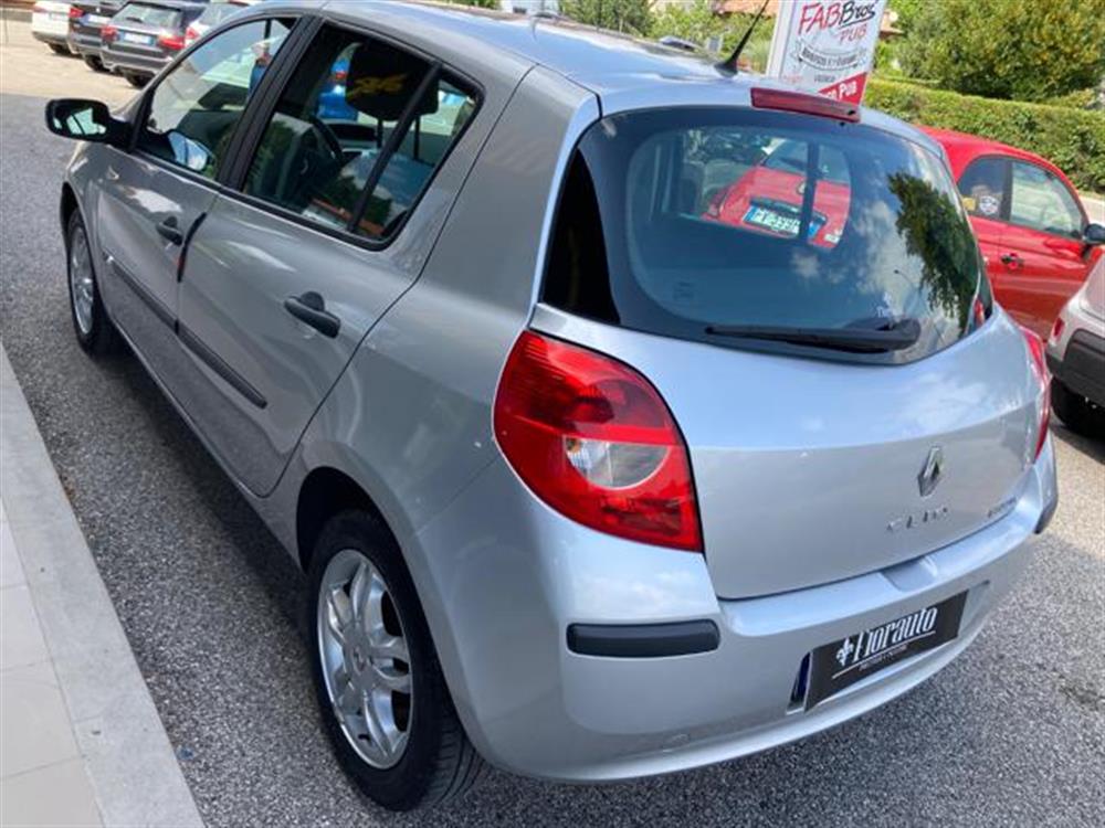 Clio Clio 1.4 16V 5 porte Dyna