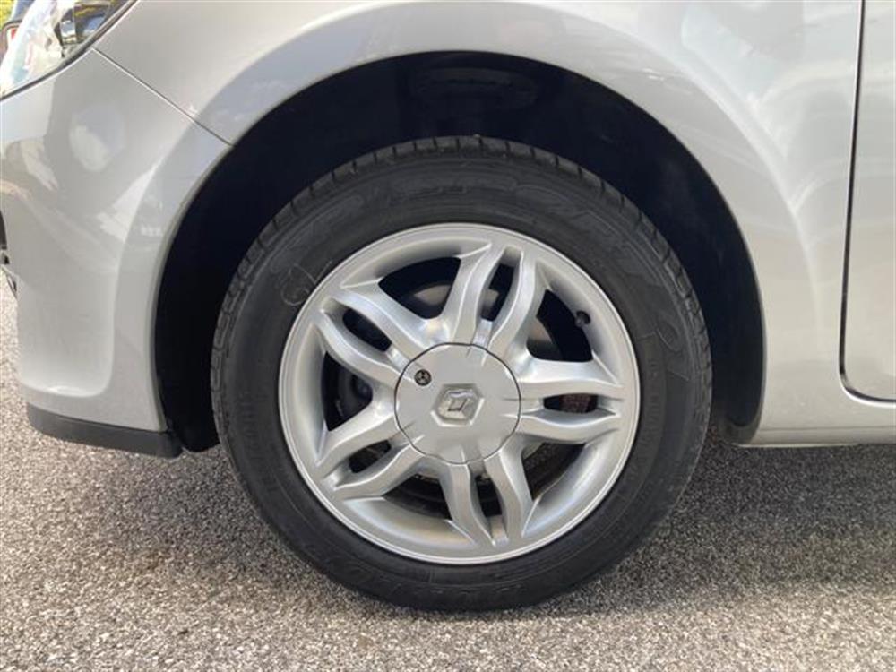 Clio Clio 1.4 16V 5 porte Dyna