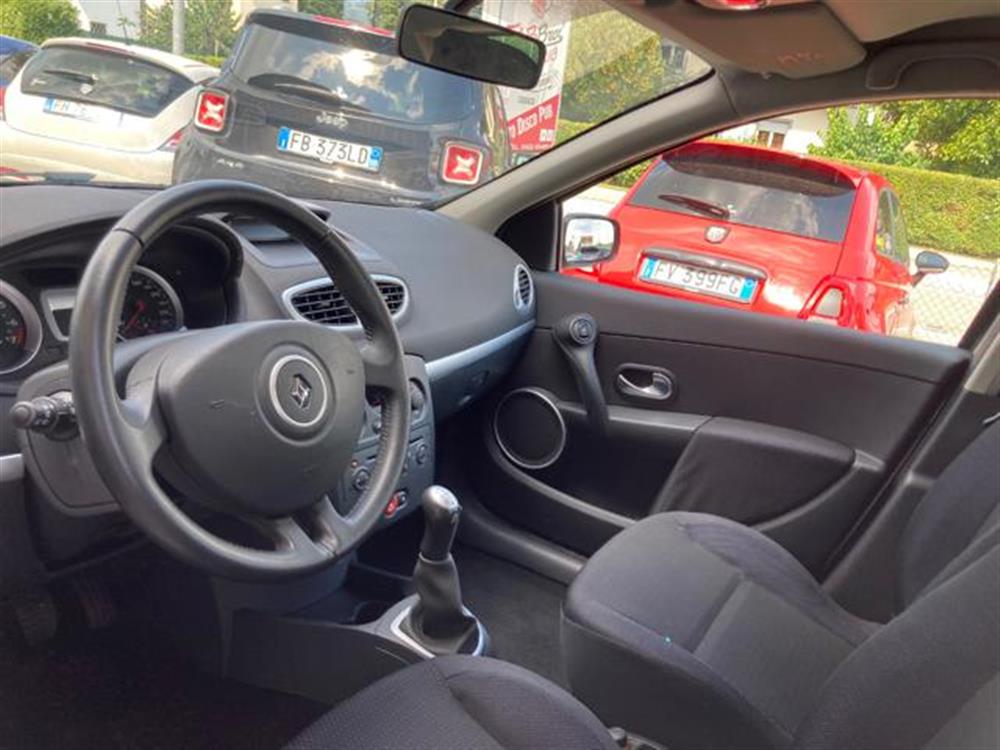 Clio Clio 1.4 16V 5 porte Dyna