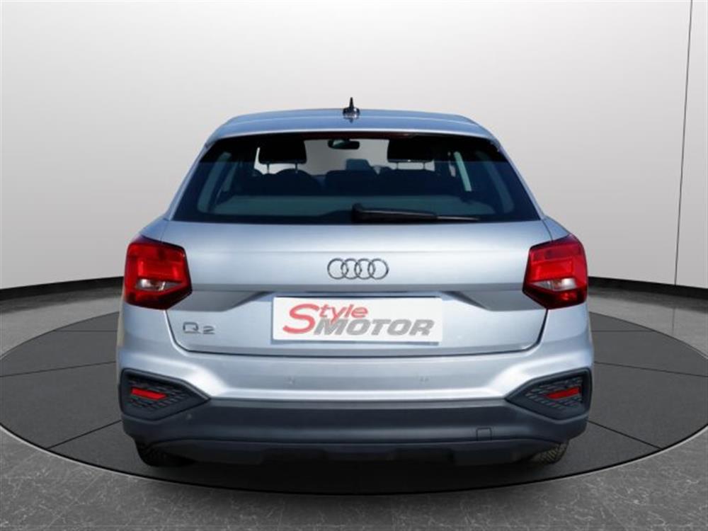 Q2 Q2 35 TDI S tronic Busi