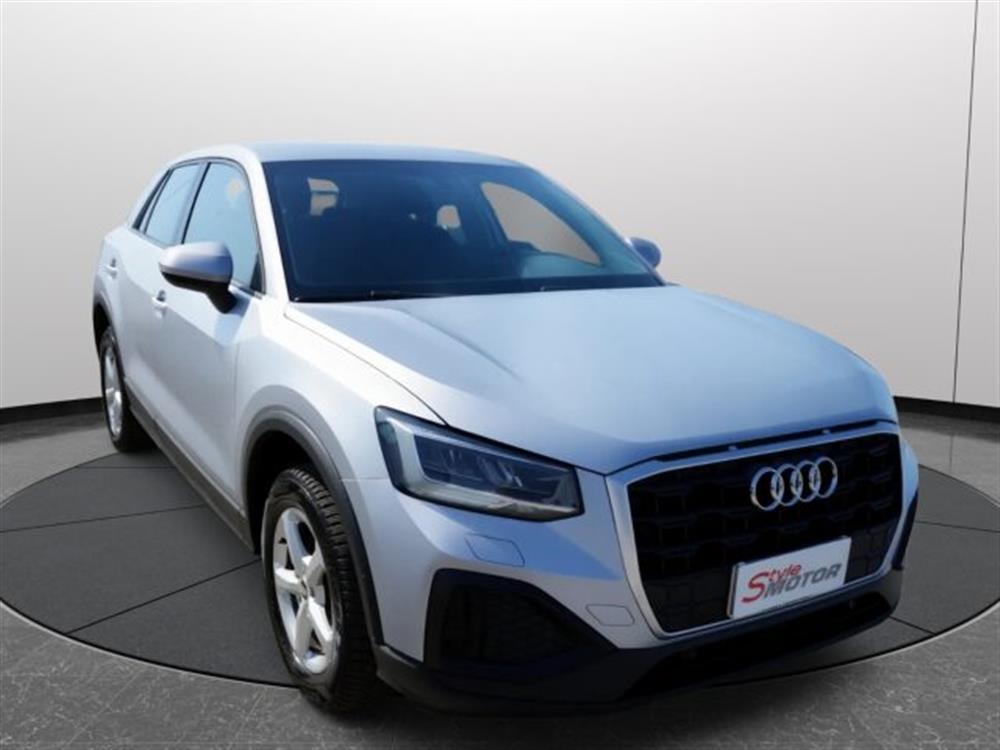 Q2 Q2 35 TDI S tronic Busi
