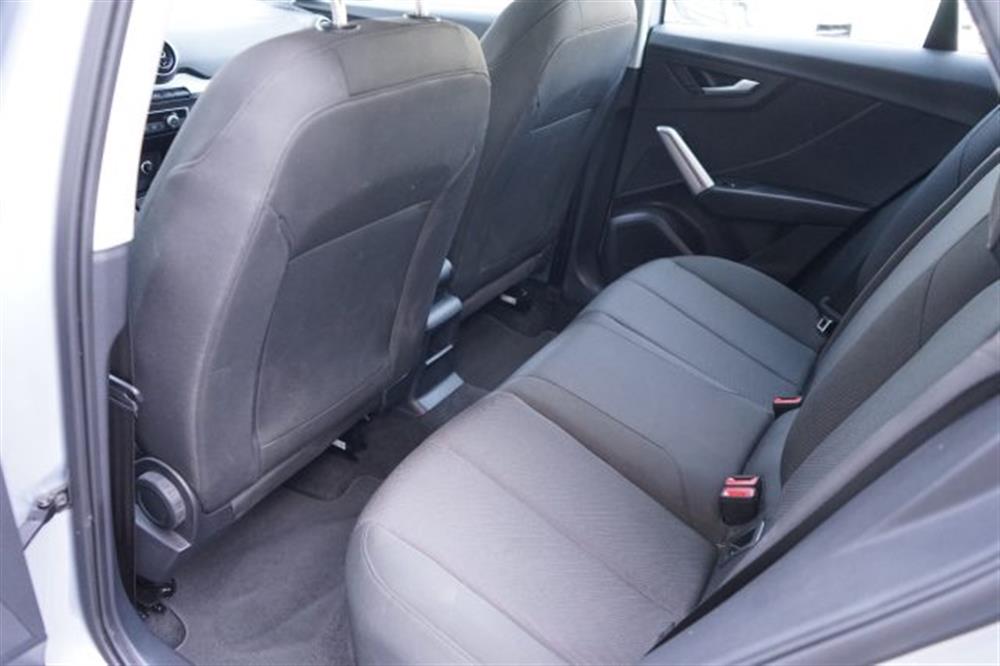 Q2 Q2 35 TDI S tronic Busi
