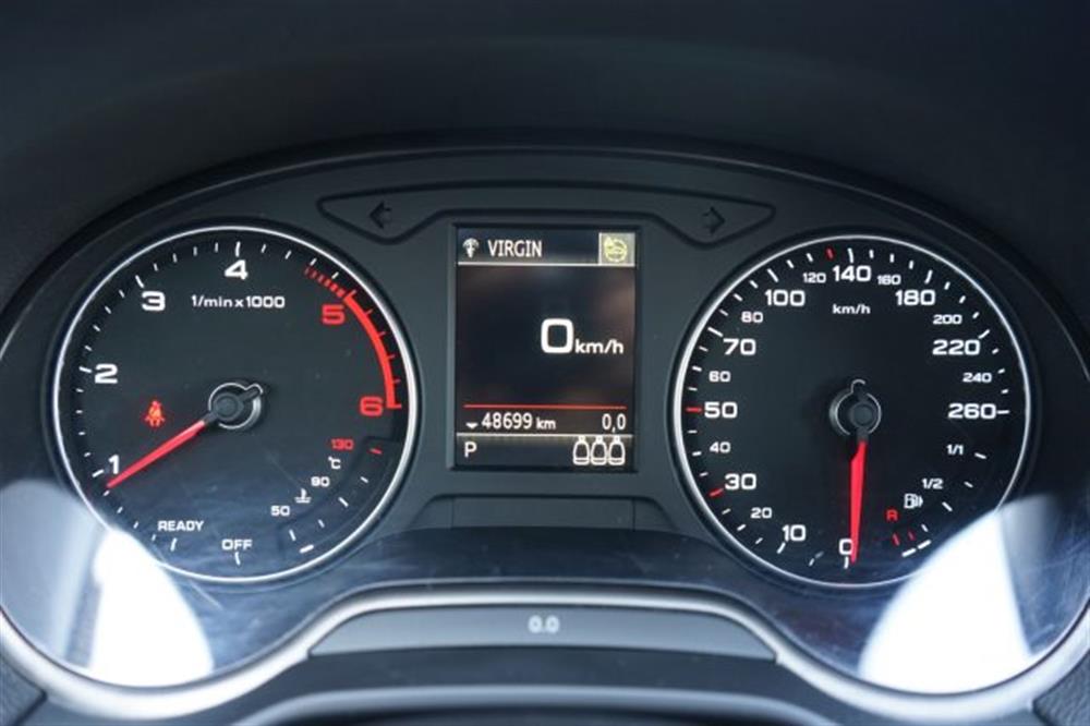 Q2 Q2 35 TDI S tronic Busi