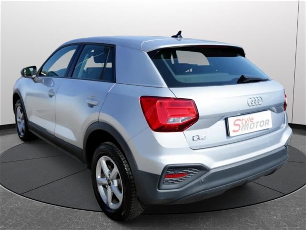 Q2 Q2 35 TDI S tronic Busi