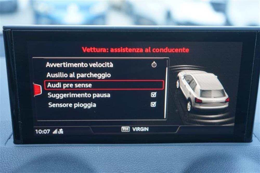 Q2 Q2 35 TDI S tronic Busi