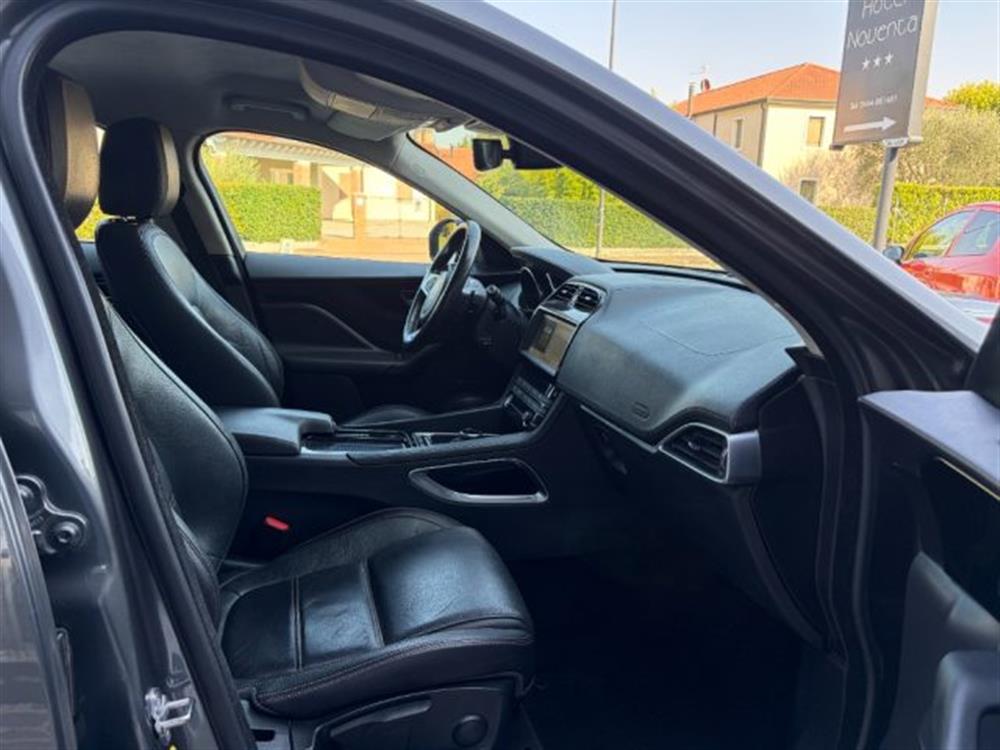 F-Pace F-Pace 2.0 D 180CV AUTOMATI