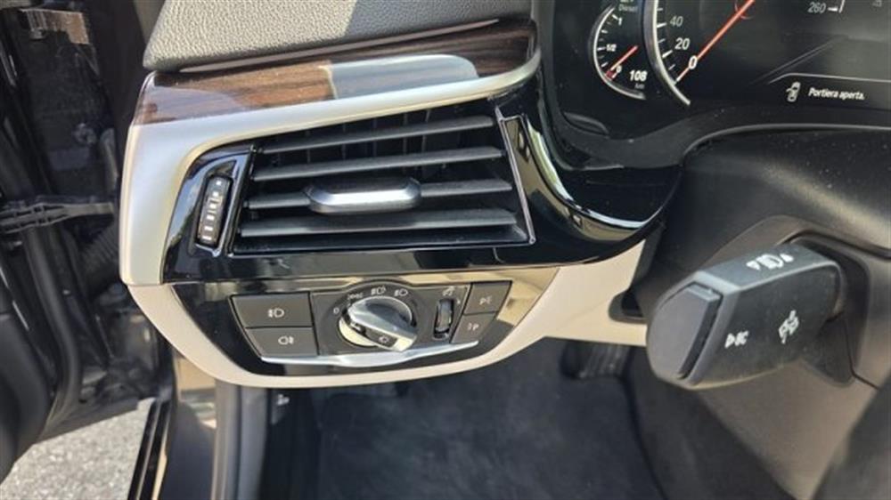 520 520 d xDrive Luxury PERM