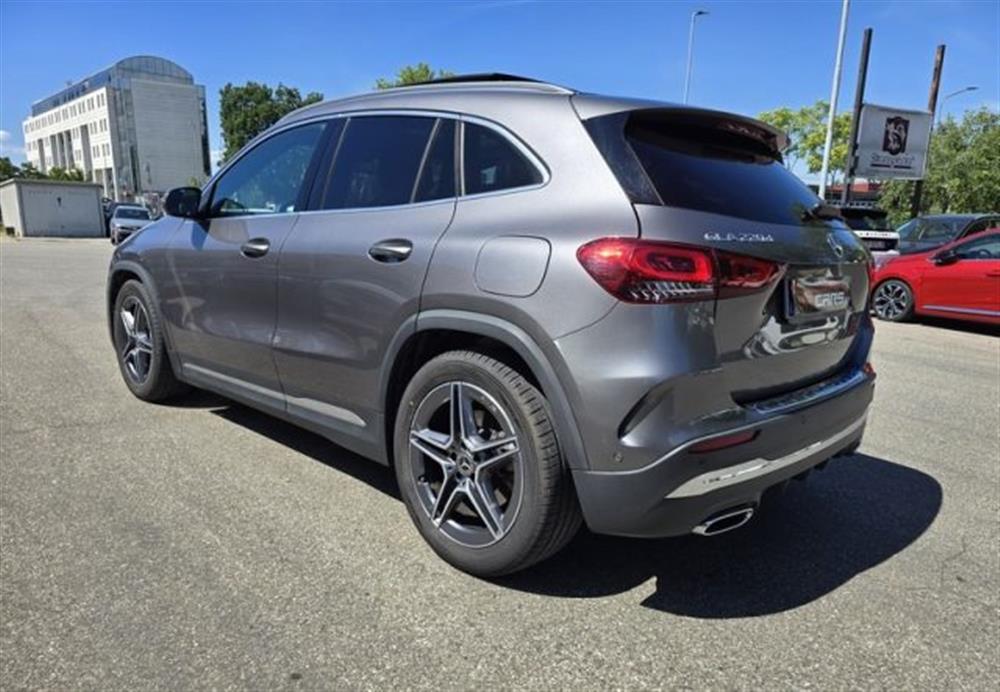 GLA 220 GLA 220 d Automatic Premium