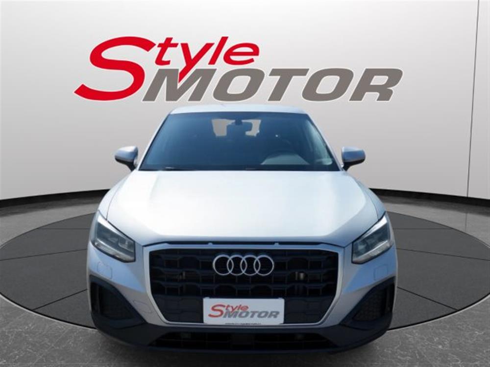 Q2 Q2 35 TDI S tronic Busi