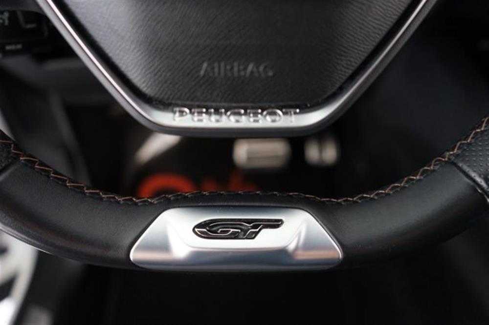 3008 3008 Hybrid 225 e-EAT8 GT