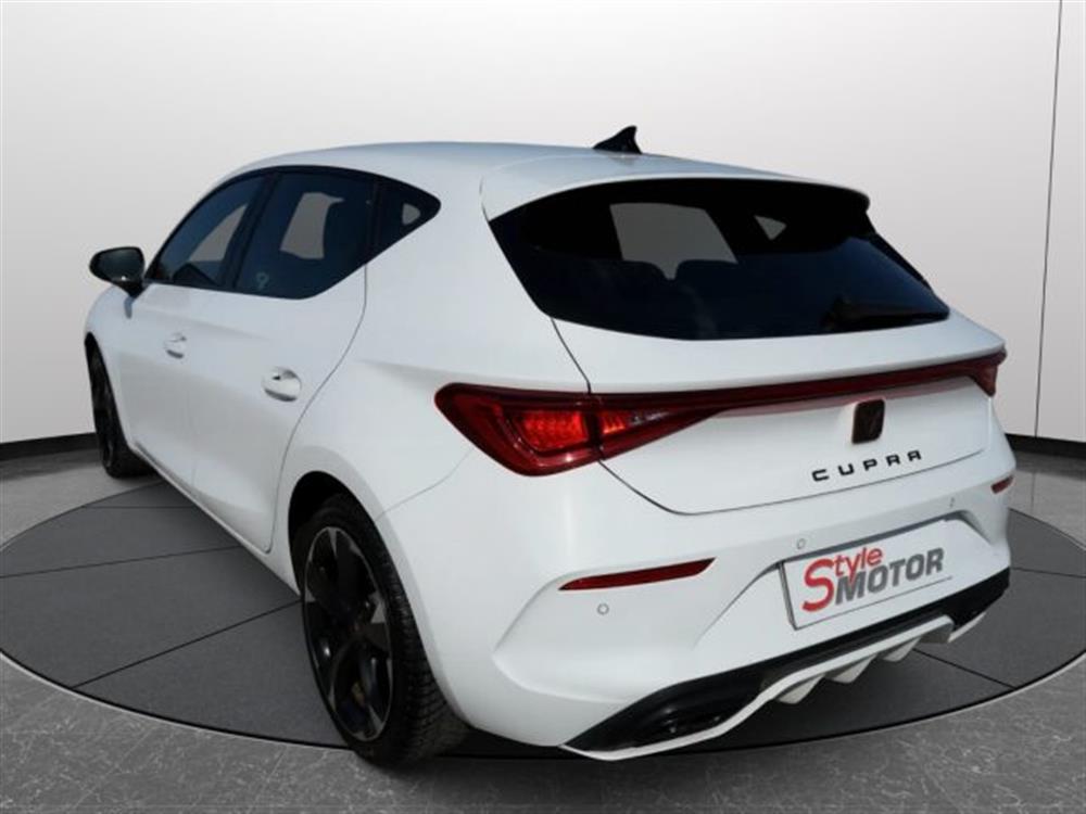 Leon Leon 1.5 Hybrid 150 CV DS