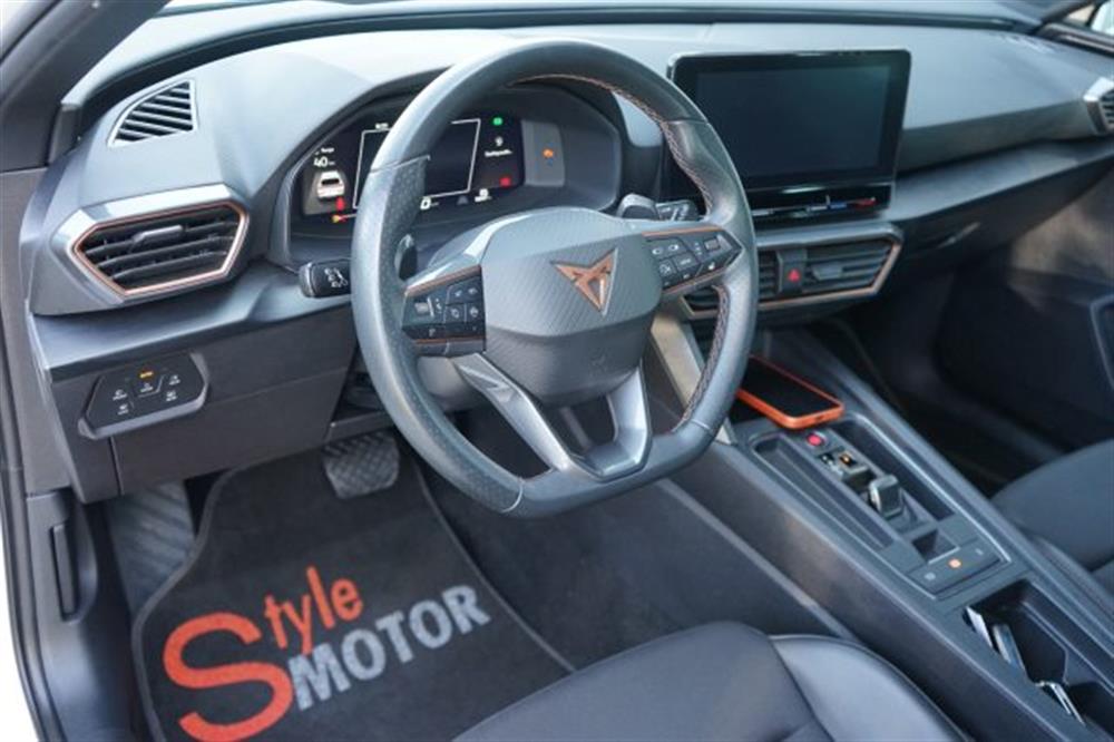 Leon Leon 1.5 Hybrid 150 CV DS