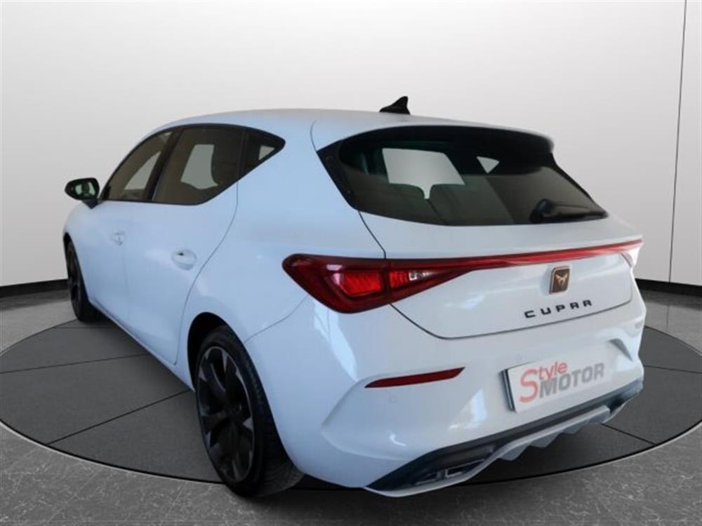 Leon Leon 1.5 Hybrid 150 CV DS