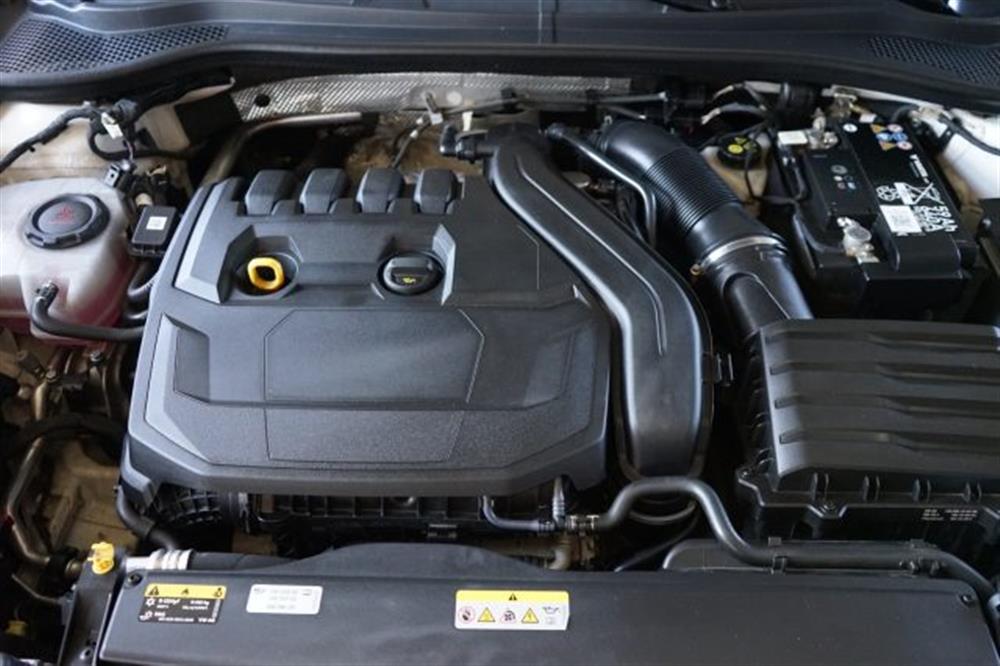 Leon Leon 1.5 Hybrid 150 CV DS