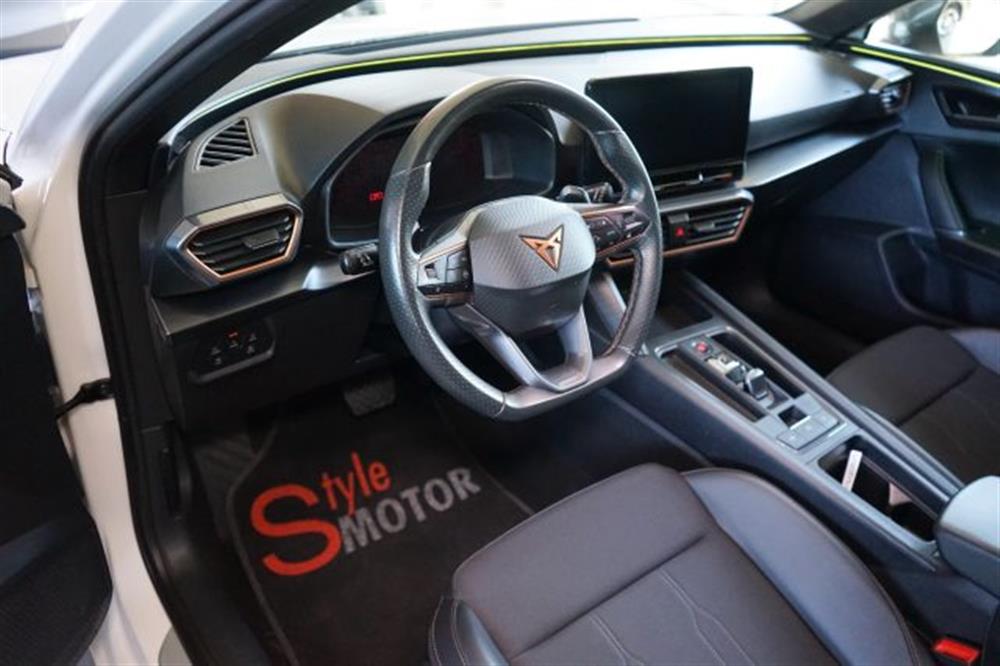 Leon Leon 1.5 Hybrid 150 CV DS