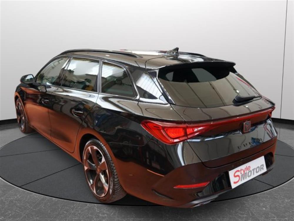 Leon Leon Sportstourer 1.5 Hyb