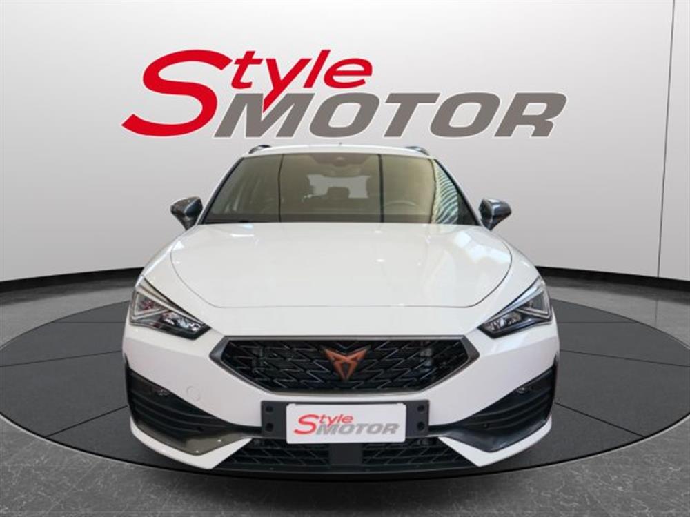 Leon Leon Sportstourer 1.5 Hyb