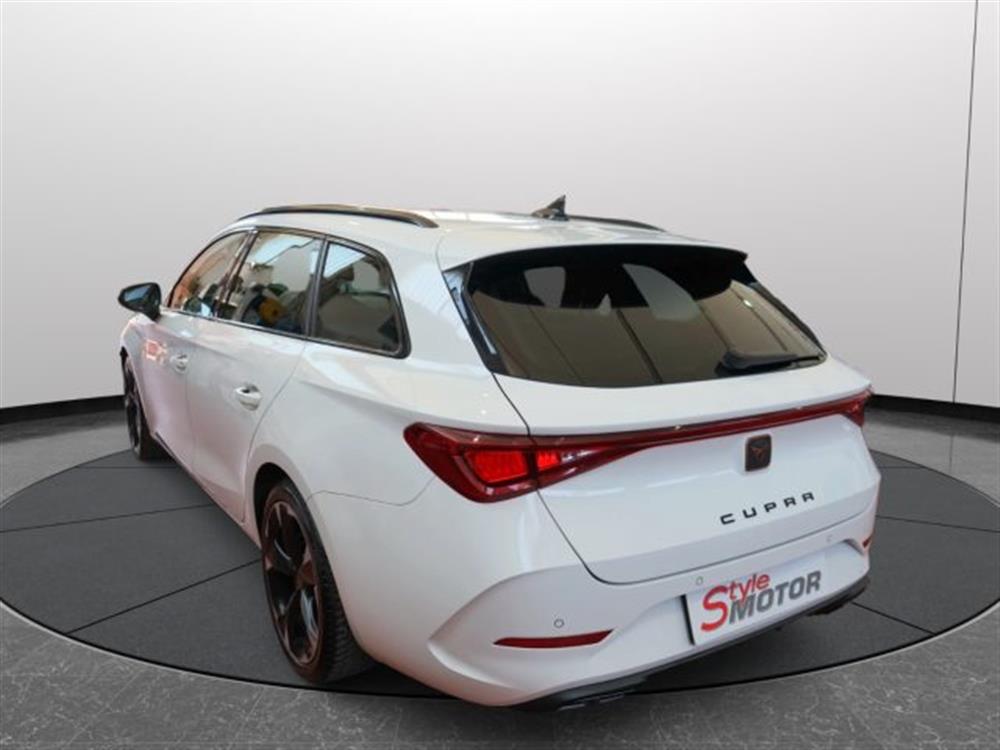 Leon Leon Sportstourer 1.5 Hyb
