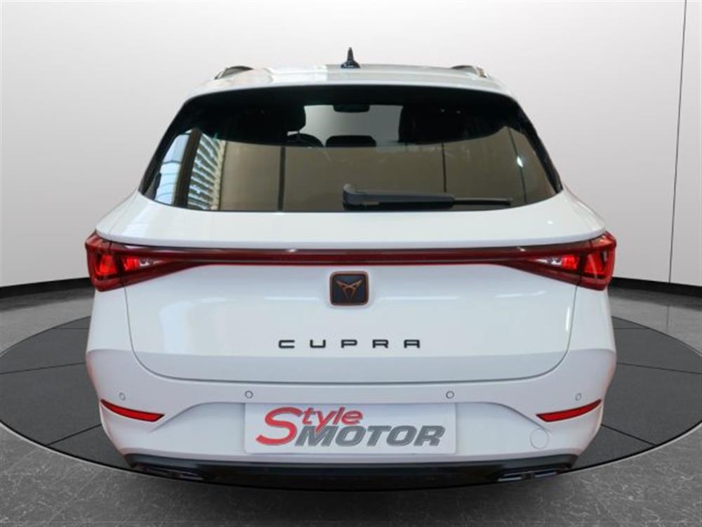 Leon Leon Sportstourer 1.5 Hyb