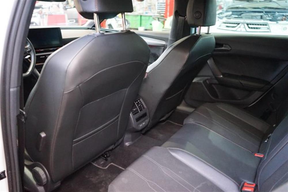 Leon Leon Sportstourer 1.5 Hyb