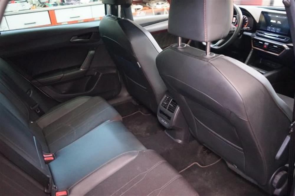 Leon Leon Sportstourer 1.5 Hyb