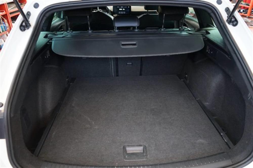 Leon Leon Sportstourer 1.5 Hyb