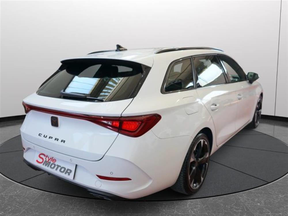 Leon Leon Sportstourer 1.5 Hyb
