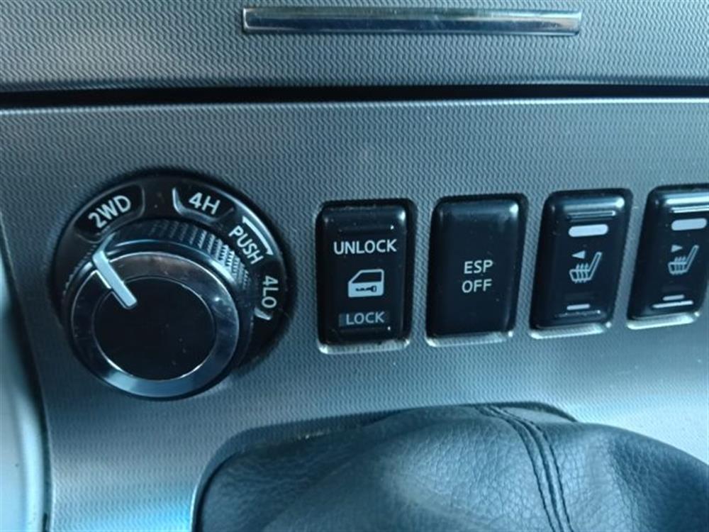 Navara Navara 2.5 dCi 190CV 4 port